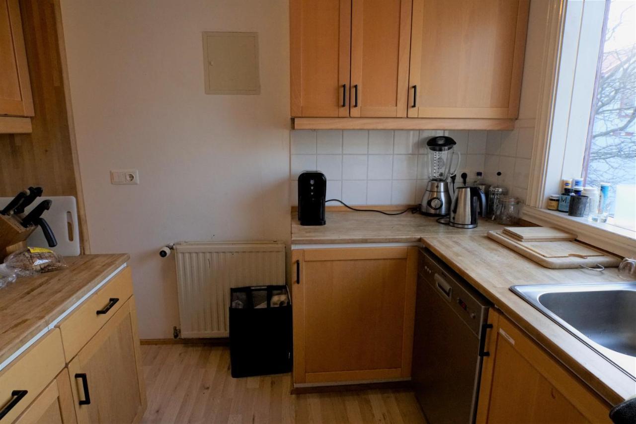 Appartement Cozy On The Strip à Reykjavik Extérieur photo